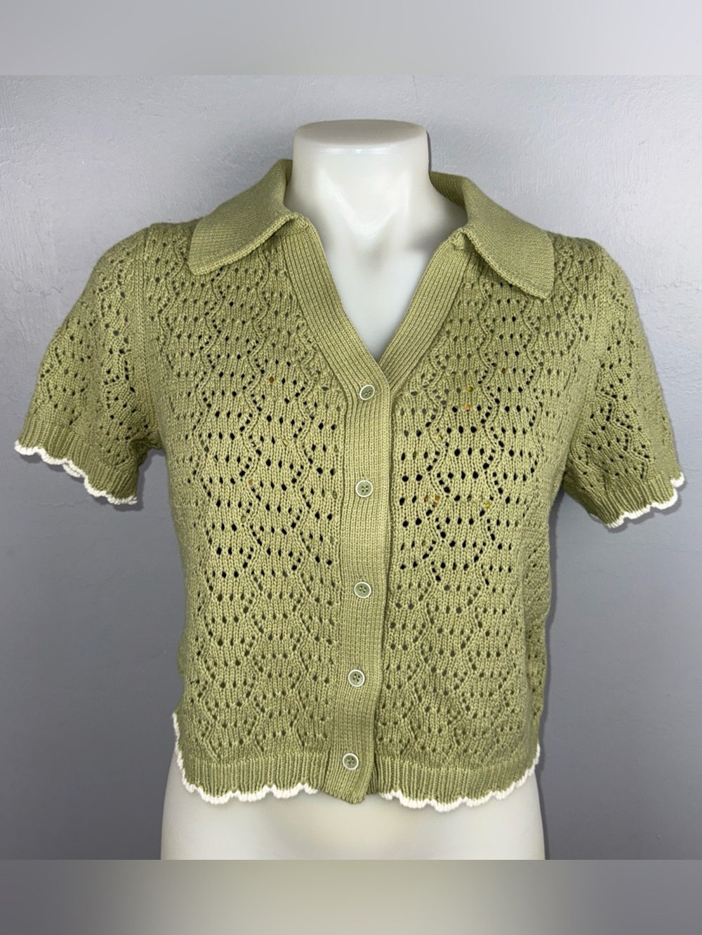Willow & Wind Cardigan Women’s M Sage Green Textured Open Knit Scalloped Trim